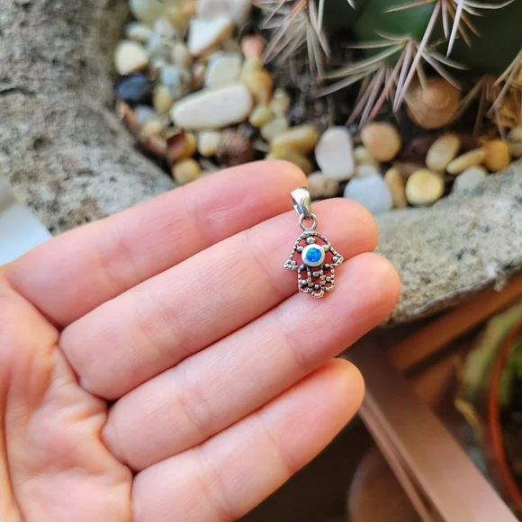 New Handmade 925 Sterling Silver Dainty Hamsa Blue Triplet Opal Evil Eye Charm - Picture 2 of 6